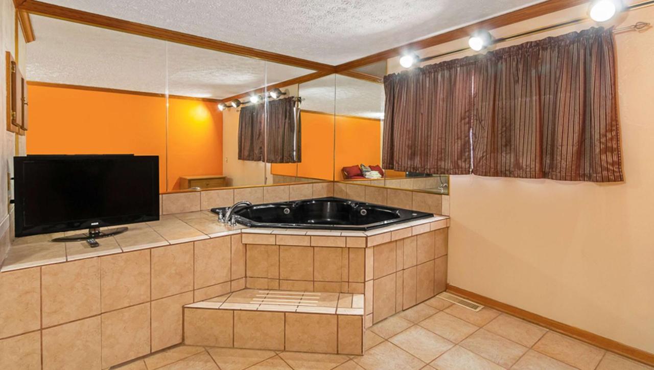 Magnuson Hotel Extended Stay Canton Ohio Lake Cable Экстерьер фото